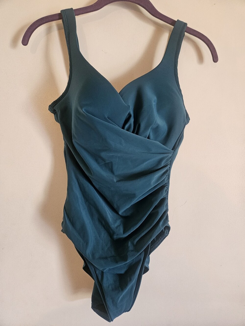 Miracle Suit 12 Ruched Swimsuit Great Condition
